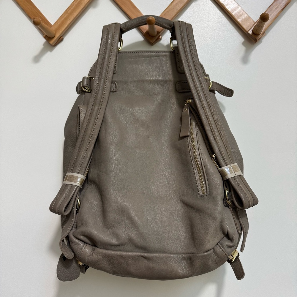 Valdi Leather Backpack - Picture 5 of 9